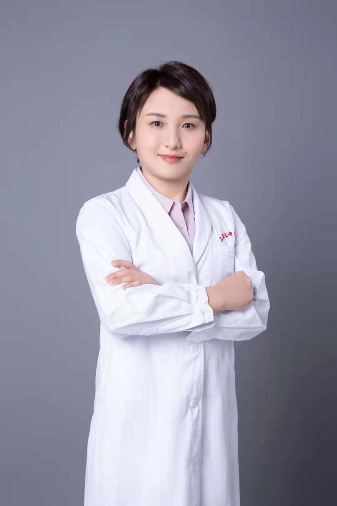 张蕾.jpg