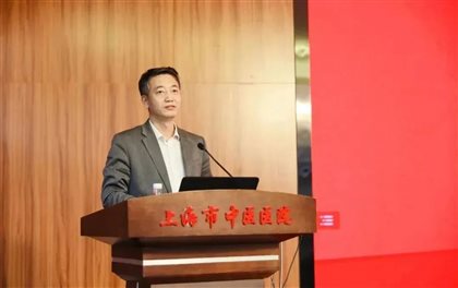 1-2许铁峰讲话.jpg